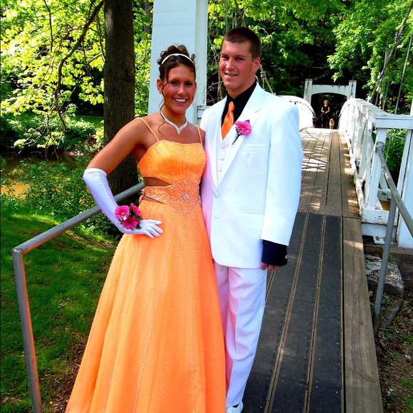 Prom gown - Picture 7 of 7